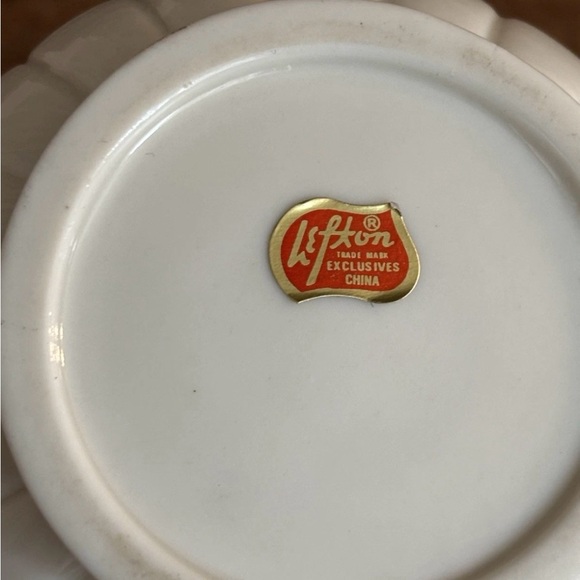 Lefton - Picture 3 of 3